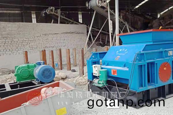 對輥破碎機圖片