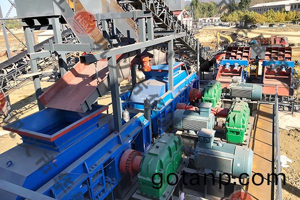 雙齒輥破碎機圖片