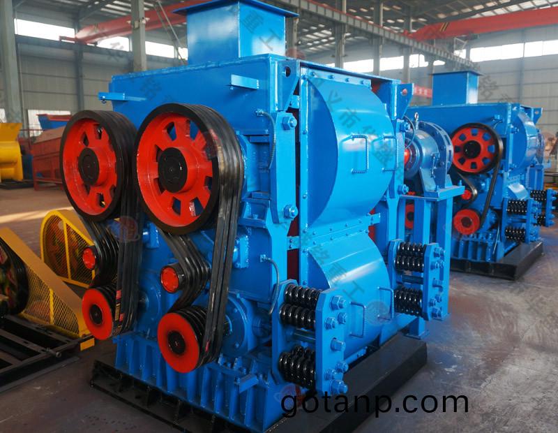 四(four)輥破碎機