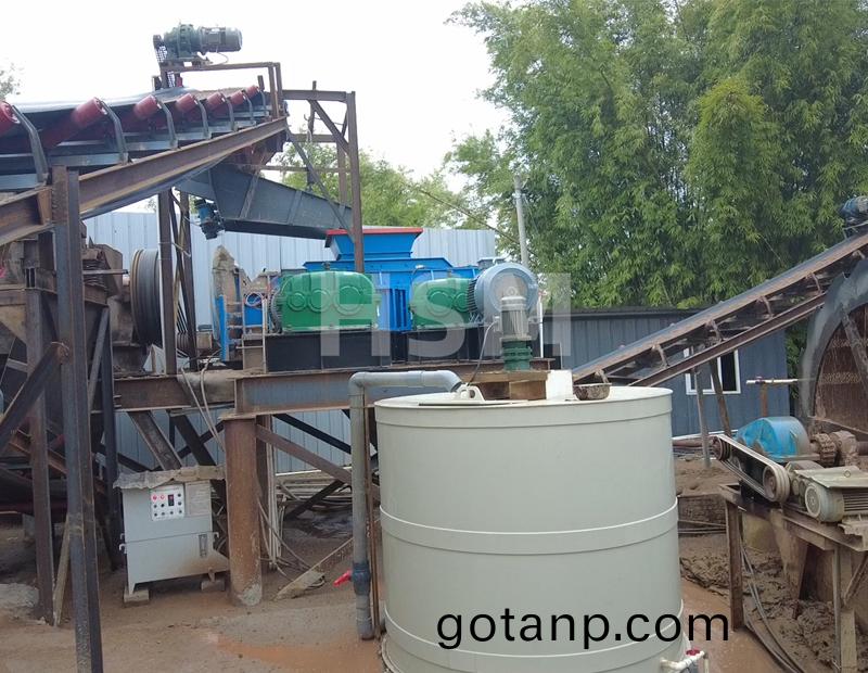 黑豆对辊破碎机试机华盛铭重(heavy)工