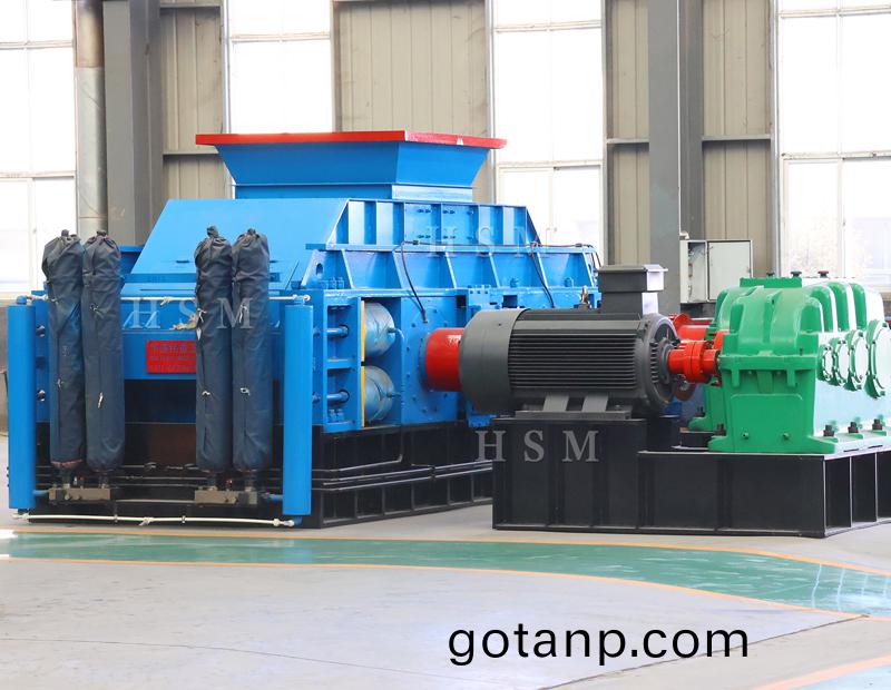 大(big)型全液壓對輥破碎機廠傢(home)